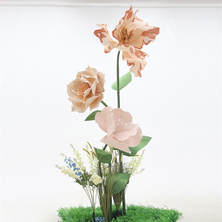 巨大な泡の紙の花の組み合わせ